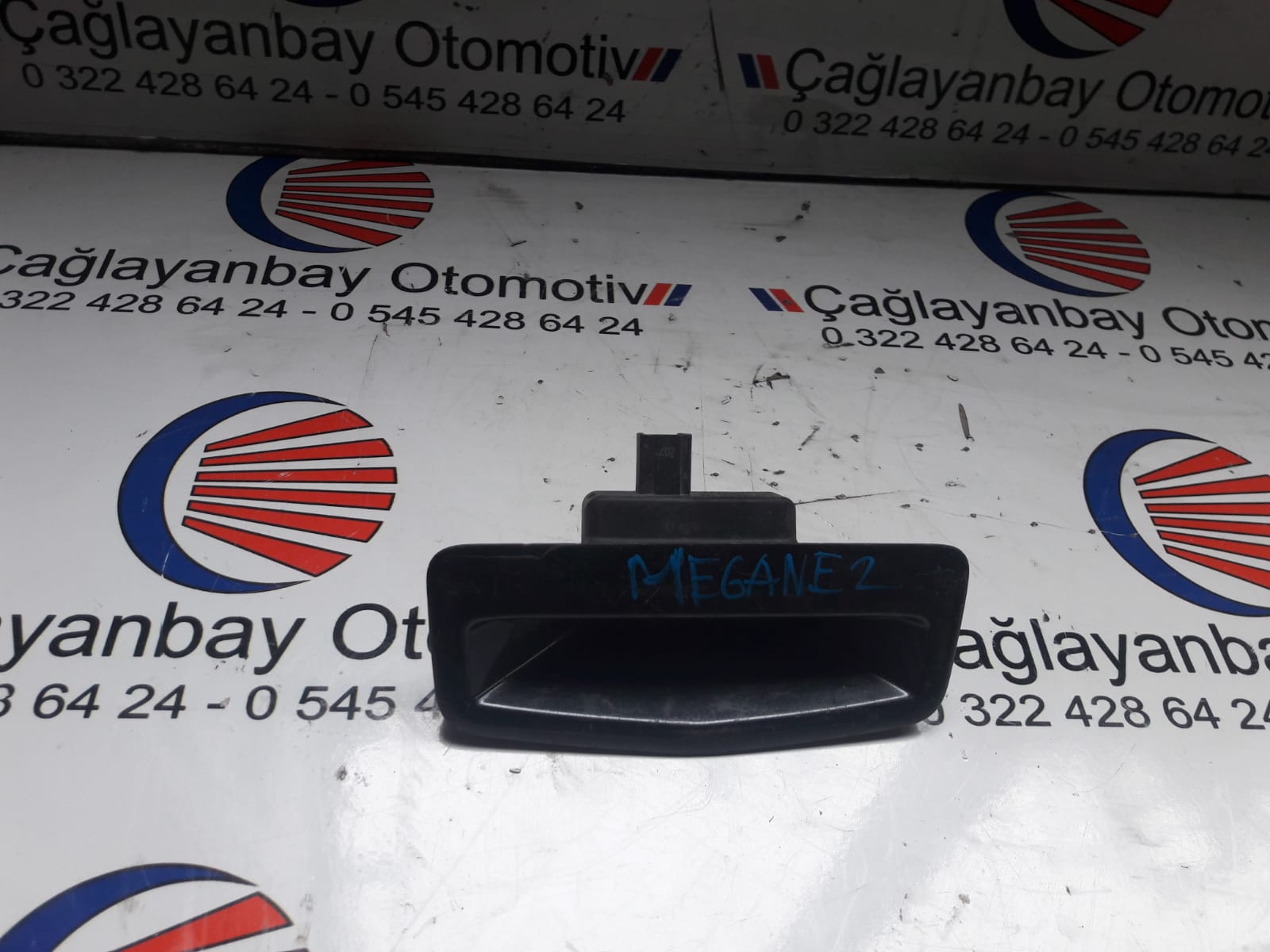renault megane 2 bagaj açma butonu